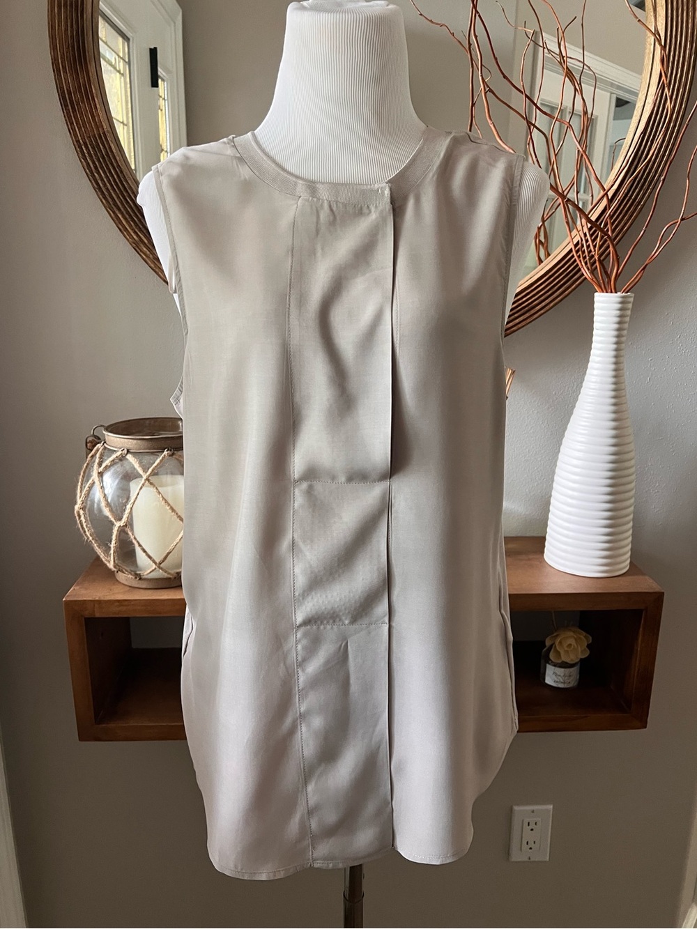 REISS Jennifer Sleeveless Blouse in stone size Medium - Picture 4 of 13